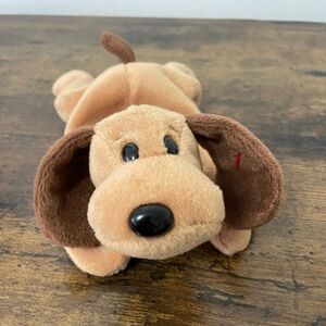 Ty Beanie Baby * Bones the‎ Dog * Date of birth: Jan 18, 1994 *